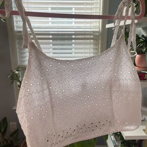 Old Navy White Eyelet Crop Spaghetti Strap Top Medium ☀️🏝️🐚